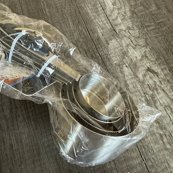 Mainstays 4-Piece Stainless Steel Measuring Cups Easy Grip Handles Silver - Picture 6 of 8